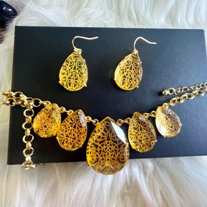 Gold filigree set
